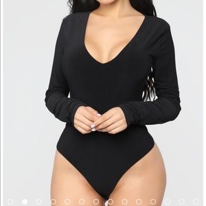 Fashion Nova V Neck Bodysuit